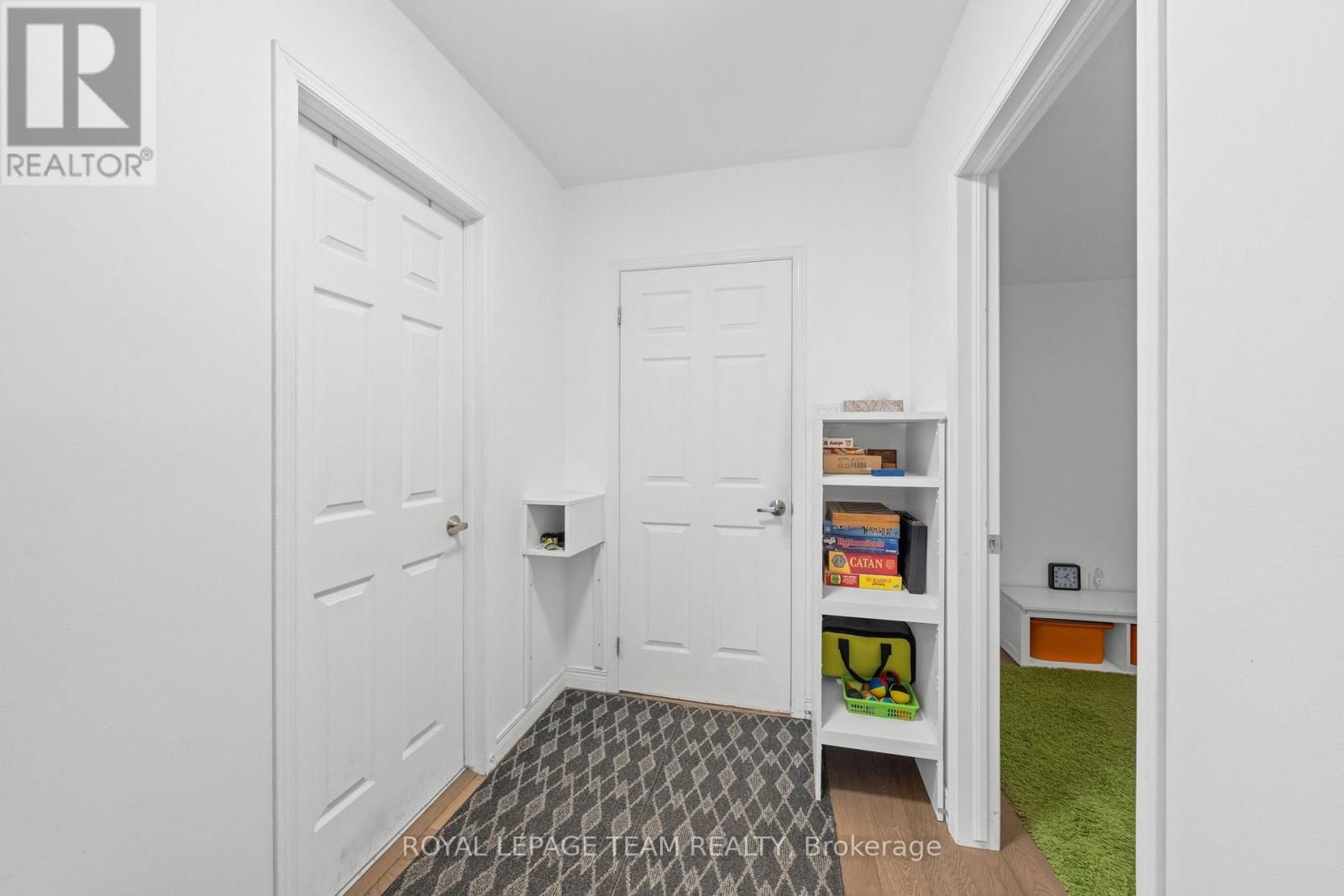 960 FISHER AVENUE WEST Image 23