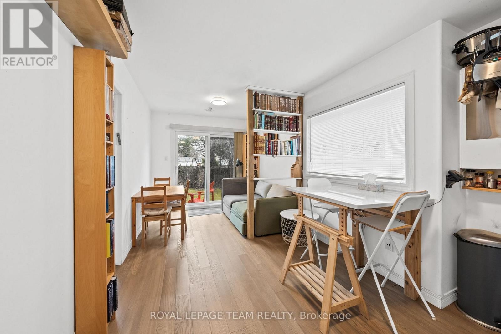 960 FISHER AVENUE WEST Image 24