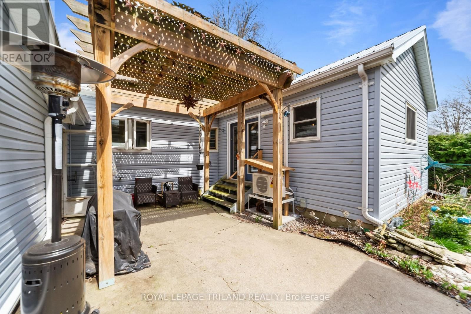 22929 HAGERTY ROAD Image 24