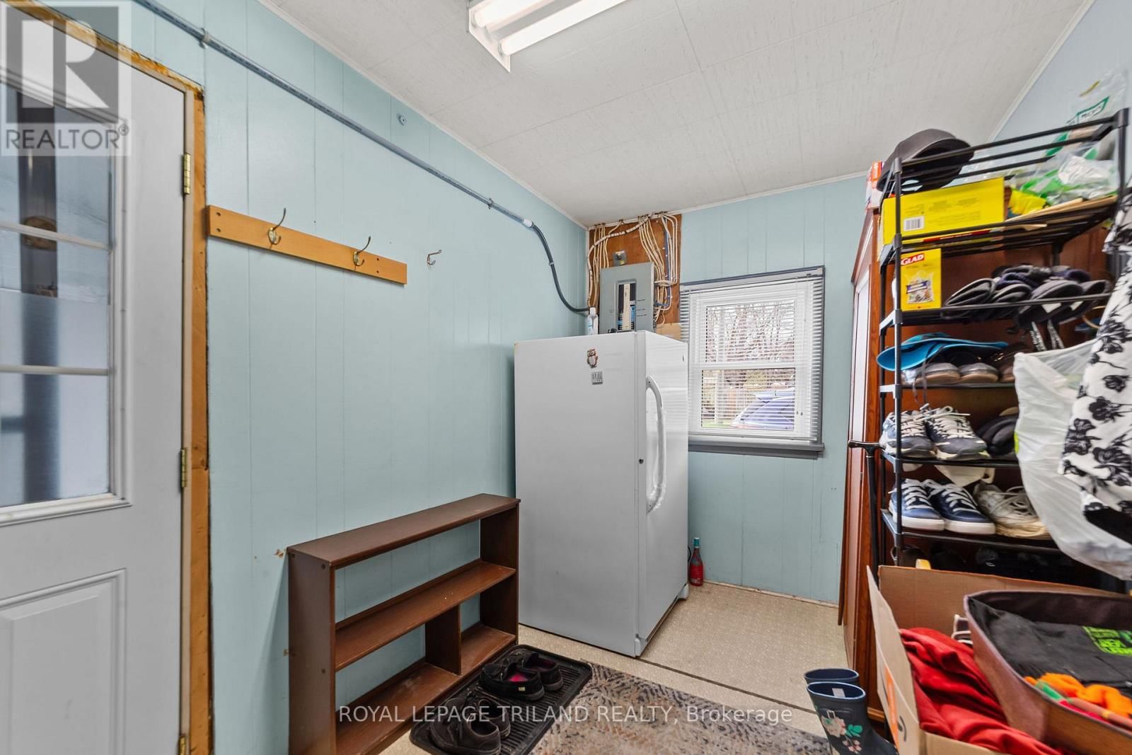 22929 HAGERTY ROAD Image 27