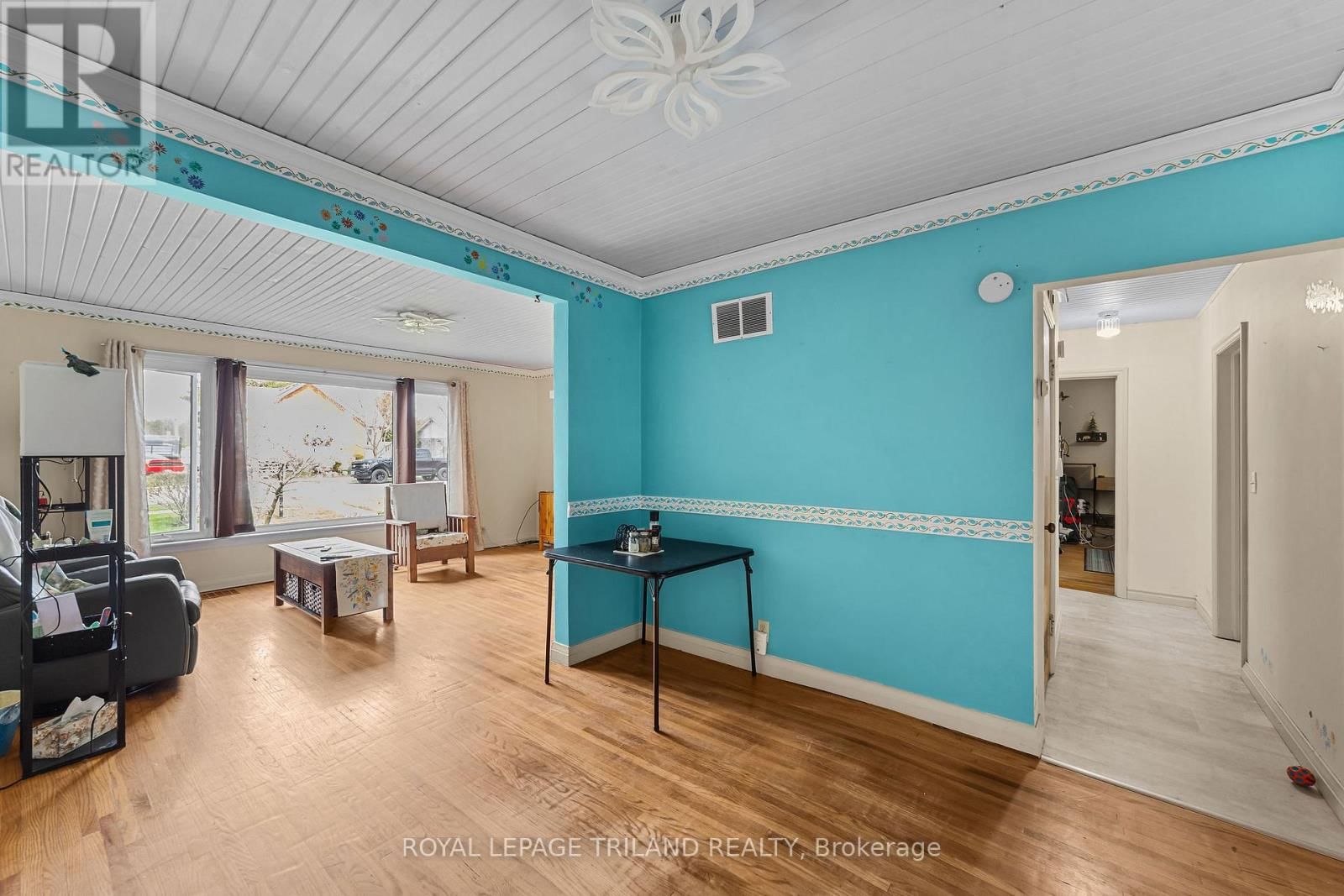 22929 HAGERTY ROAD Image 32