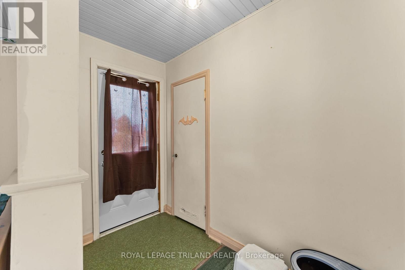 22929 HAGERTY ROAD Image 36