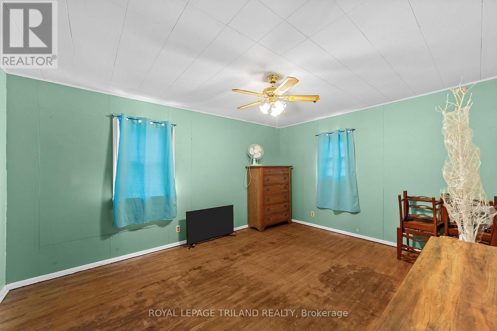 22929 HAGERTY ROAD Image 37