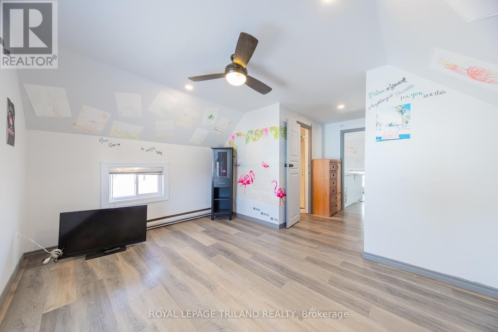 26 ONTARIO STREET SOUTH Image 46