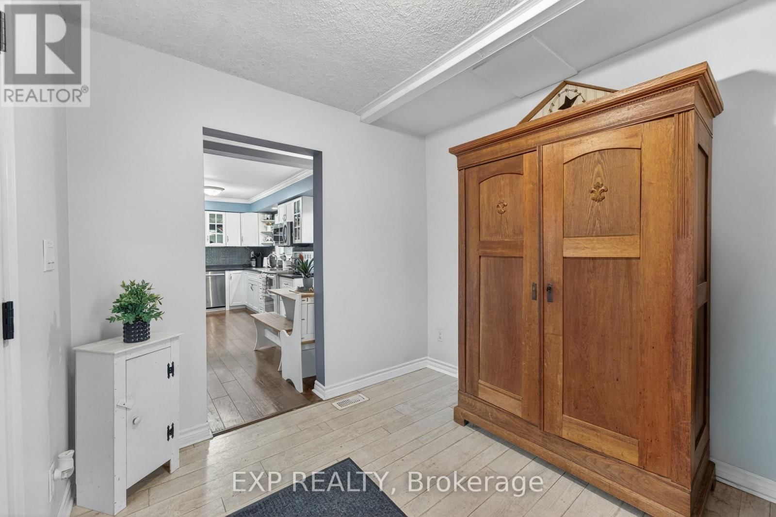 160 COUNTY 8 ROAD Image 6