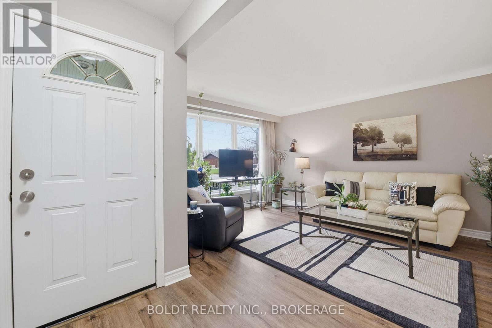 95 PRINCE CHARLES DRIVE Image 10