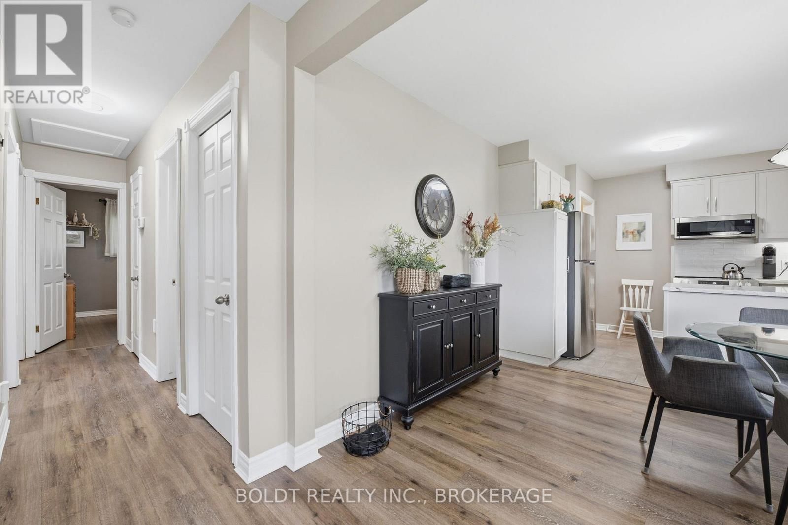 95 PRINCE CHARLES DRIVE Image 20