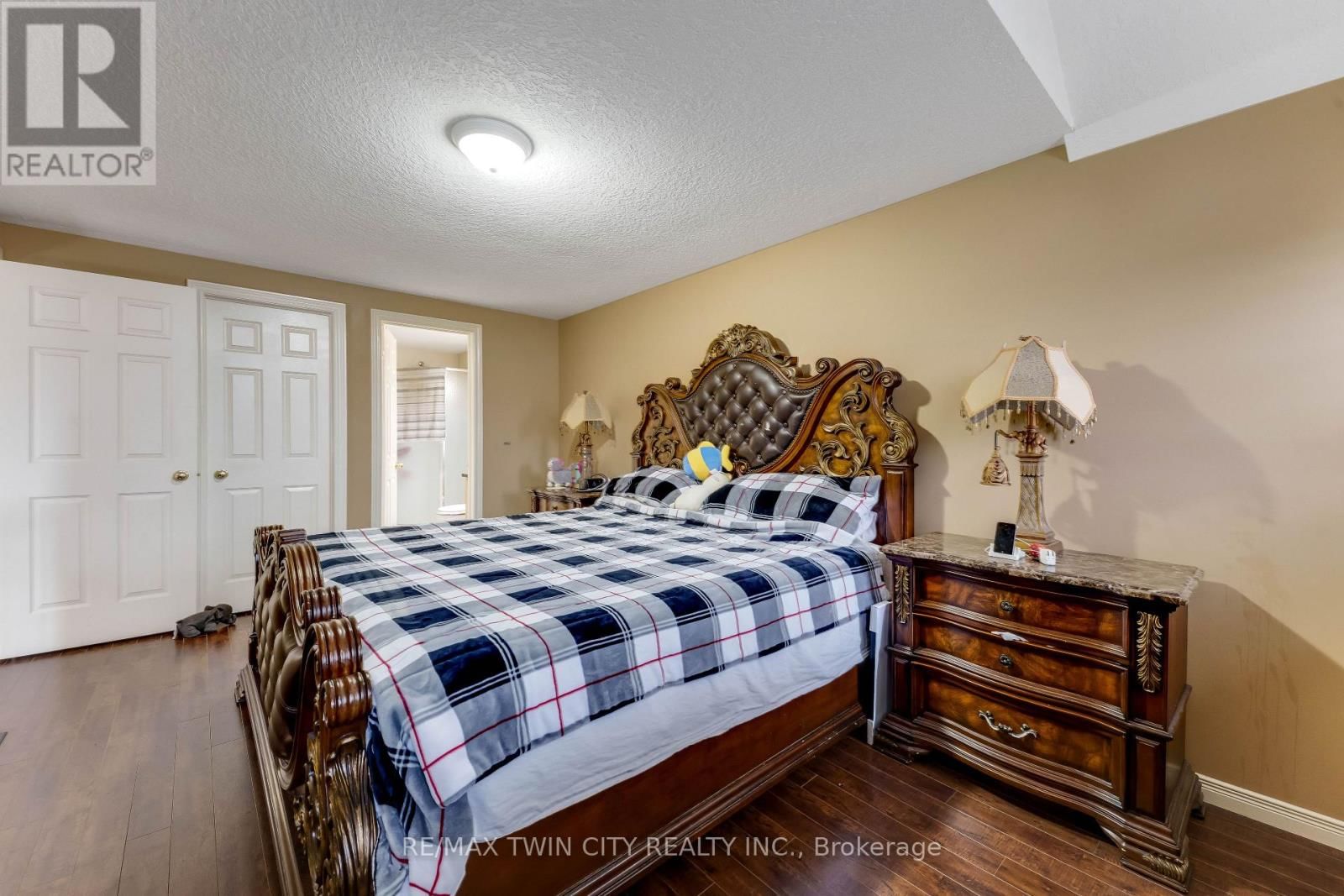 924 COPPER LEAF CRESCENT Image 16