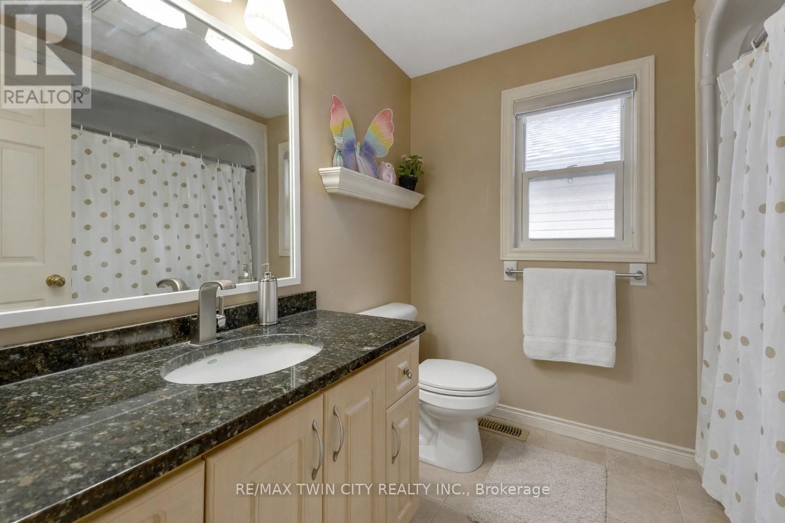 924 COPPER LEAF CRESCENT Image 21