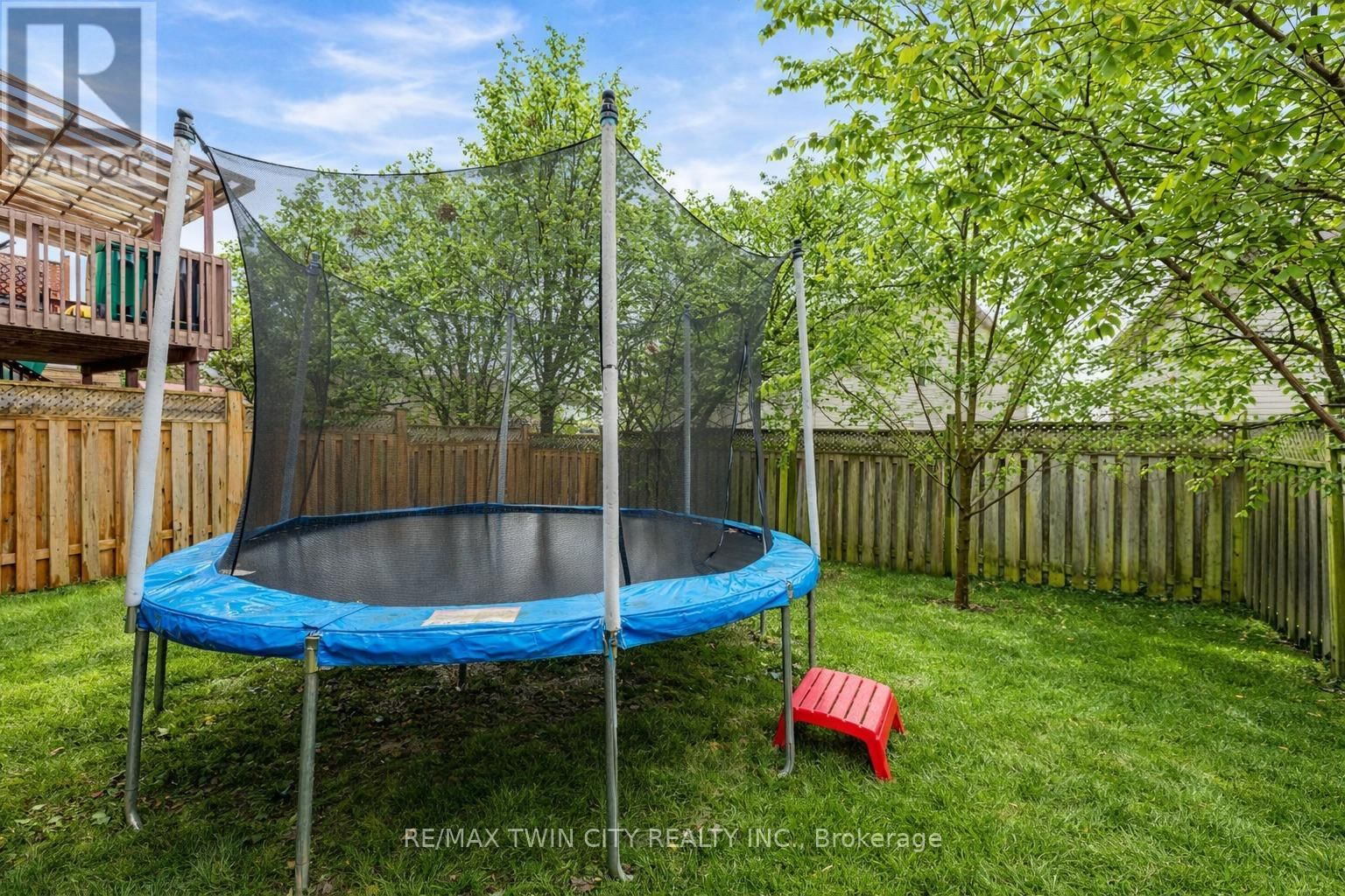 924 COPPER LEAF CRESCENT Image 32