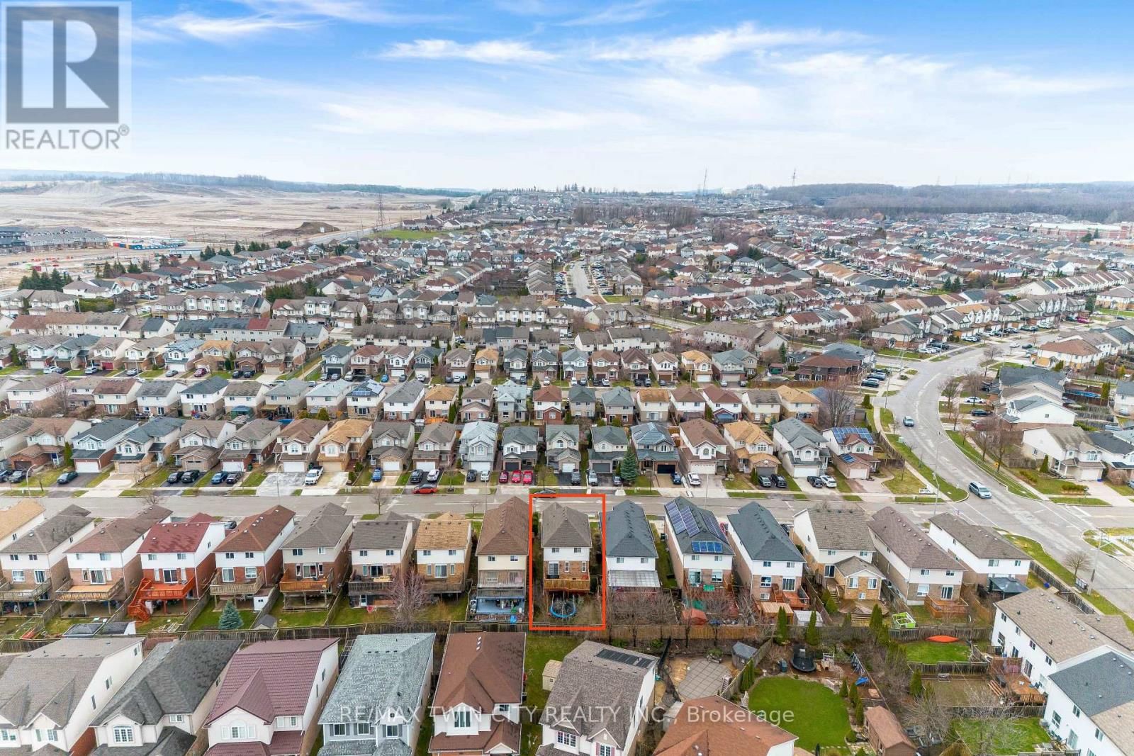 924 COPPER LEAF CRESCENT Image 38