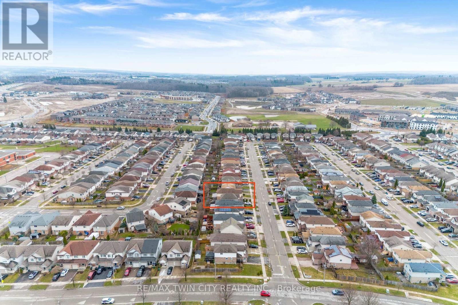 924 COPPER LEAF CRESCENT Image 39