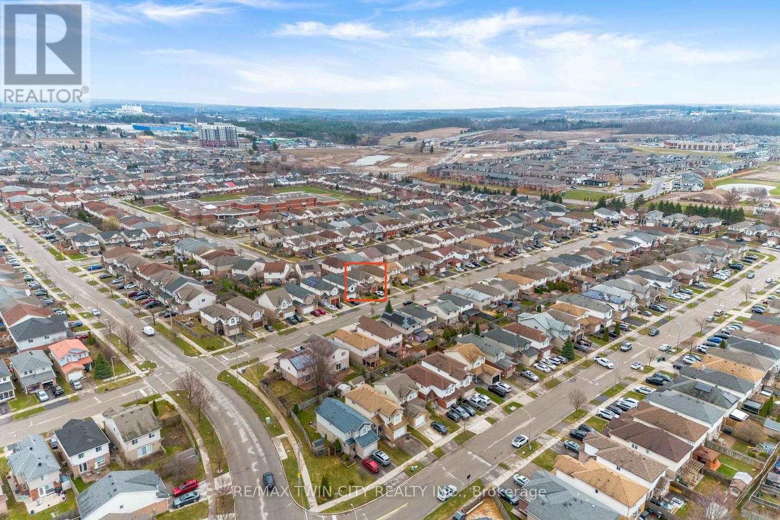 924 COPPER LEAF CRESCENT Image 40