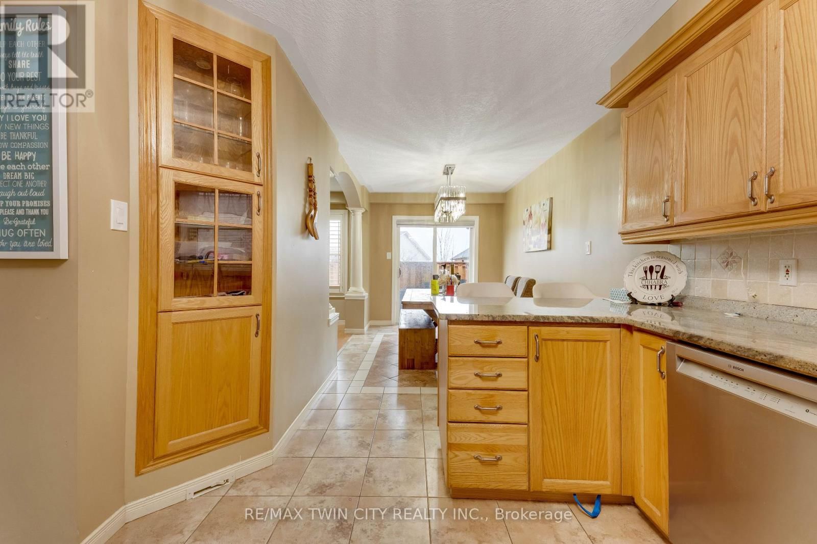 924 COPPER LEAF CRESCENT Image 7