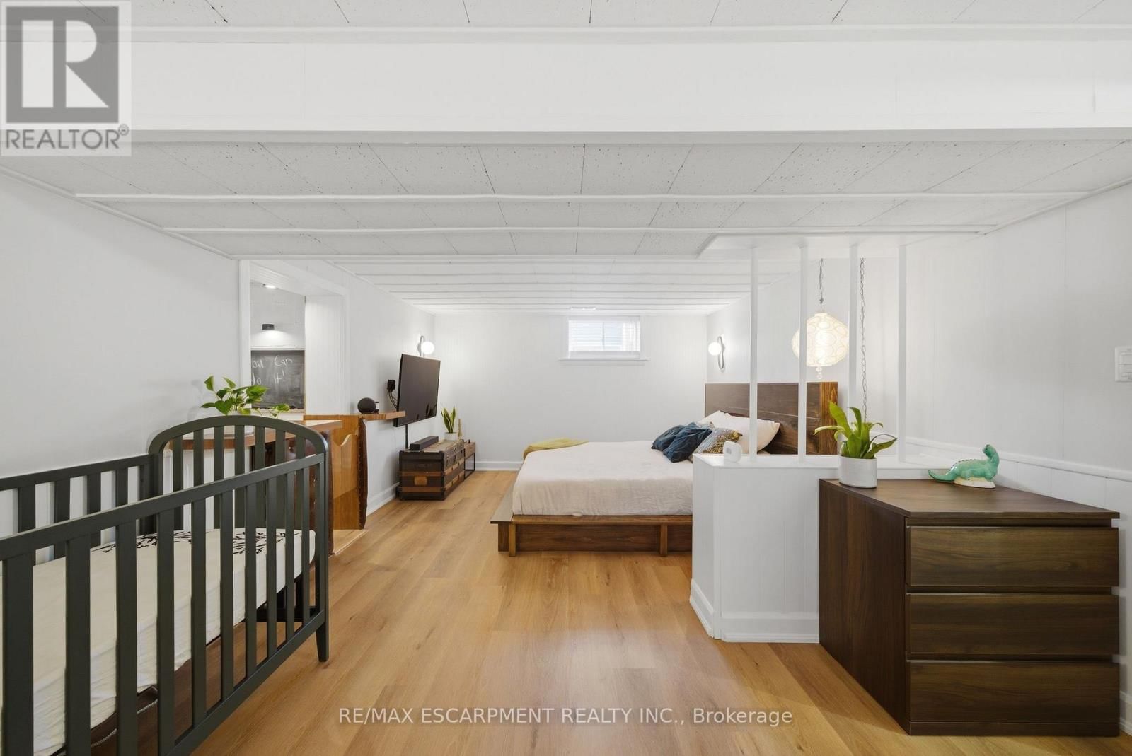 752 NINTH AVENUE Image 18