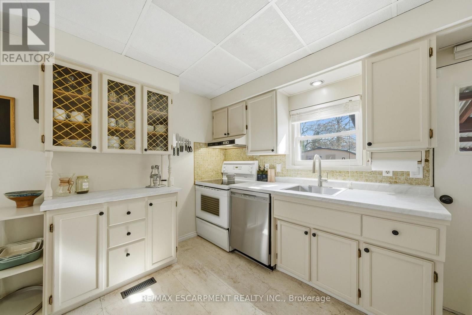 752 NINTH AVENUE Image 6