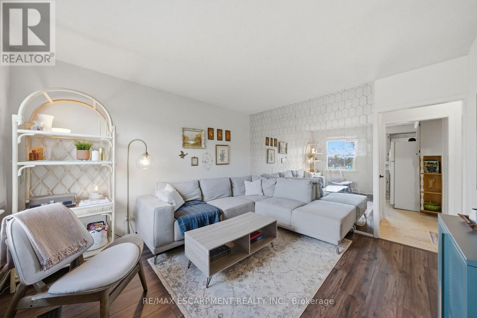 752 NINTH AVENUE Image 9