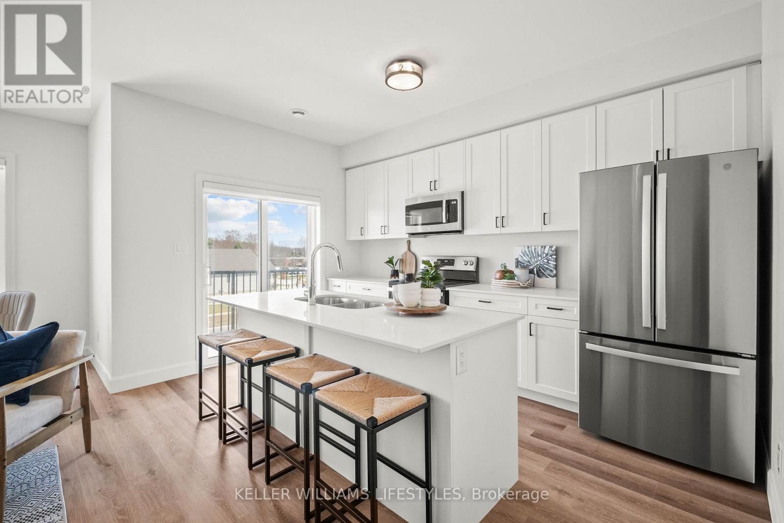 42 - 470 DARCY DRIVE Image 5