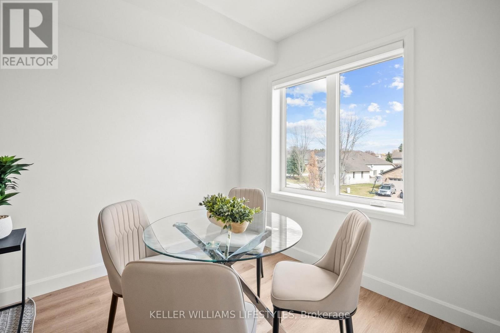 42 - 470 DARCY DRIVE Image 8