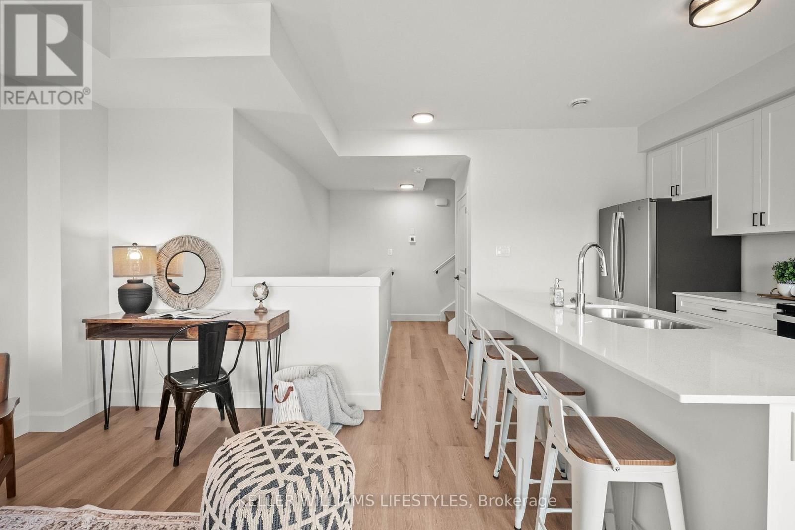 12 - 470 DARCY DRIVE Image 13