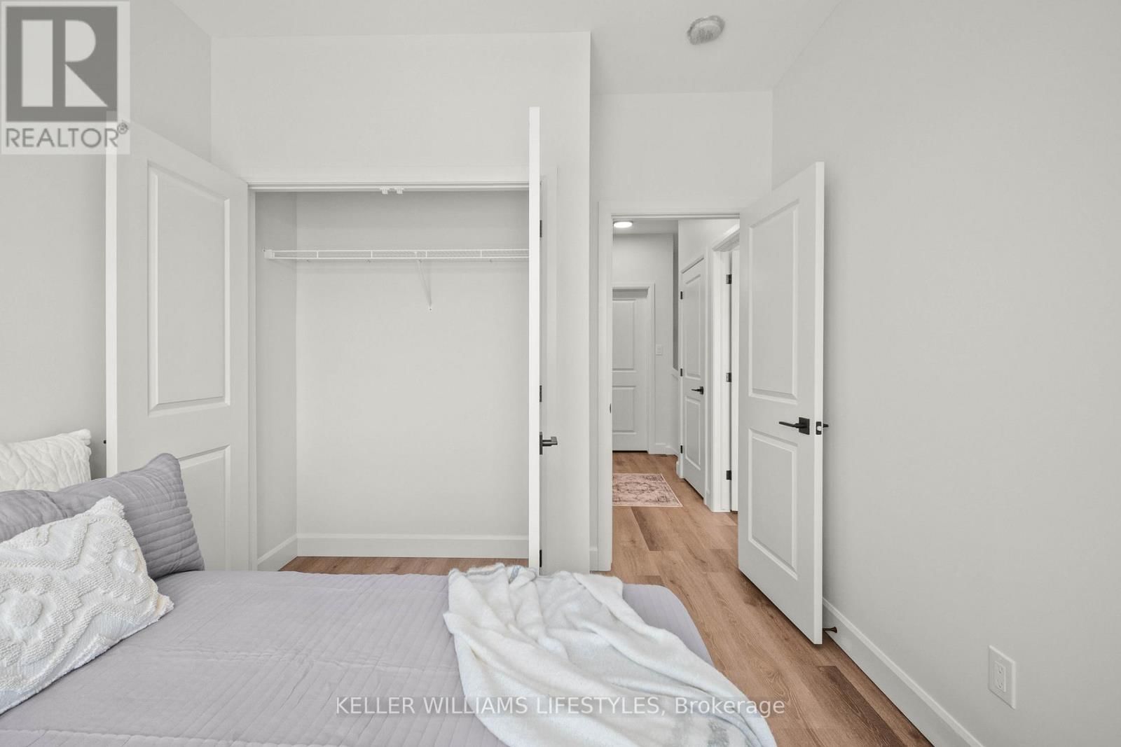 28 - 470 DARCY DRIVE Image 25