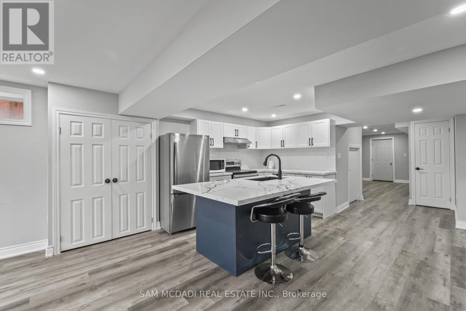 23 CHAUMONT DRIVE Image 36