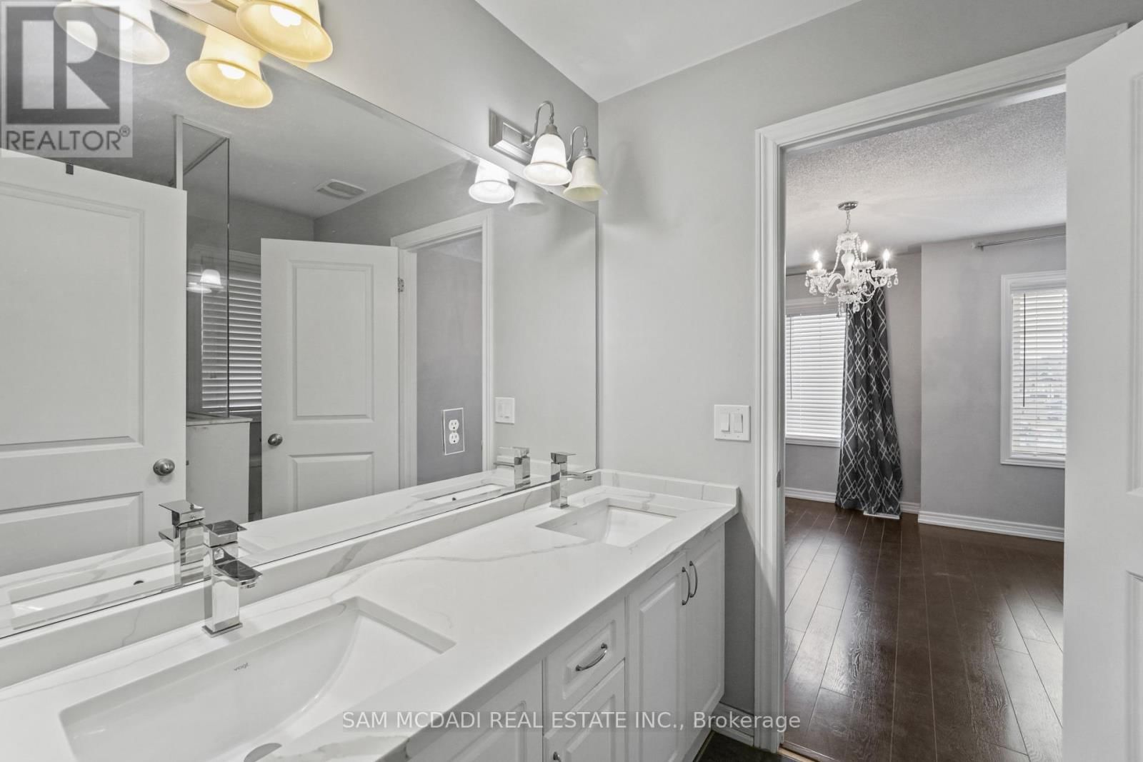 23 CHAUMONT DRIVE Image 41