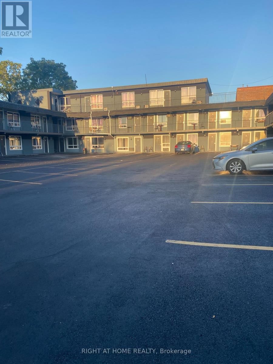 5958 FALLSVIEW BOULEVARD Image 13