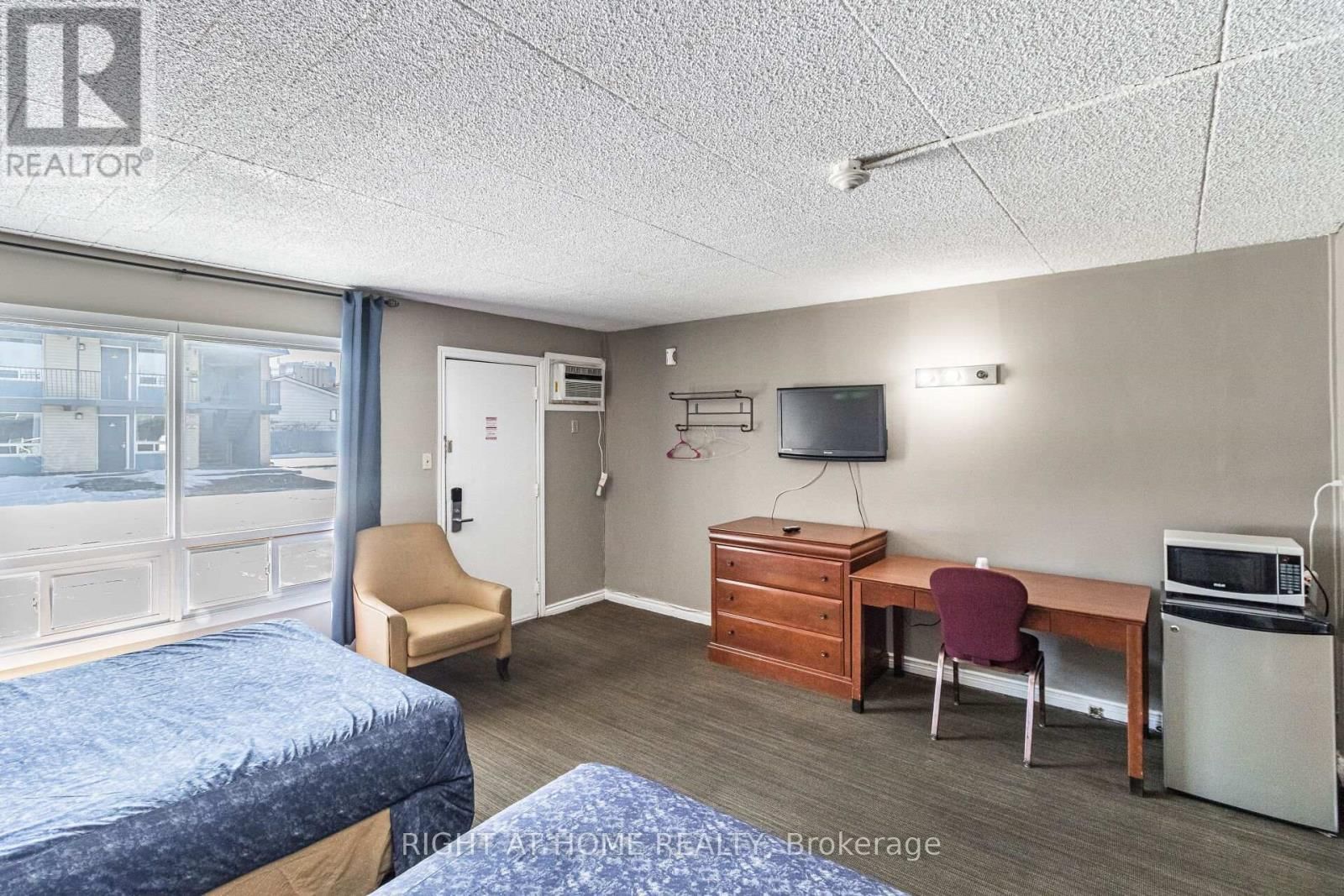 5958 FALLSVIEW BOULEVARD Image 18