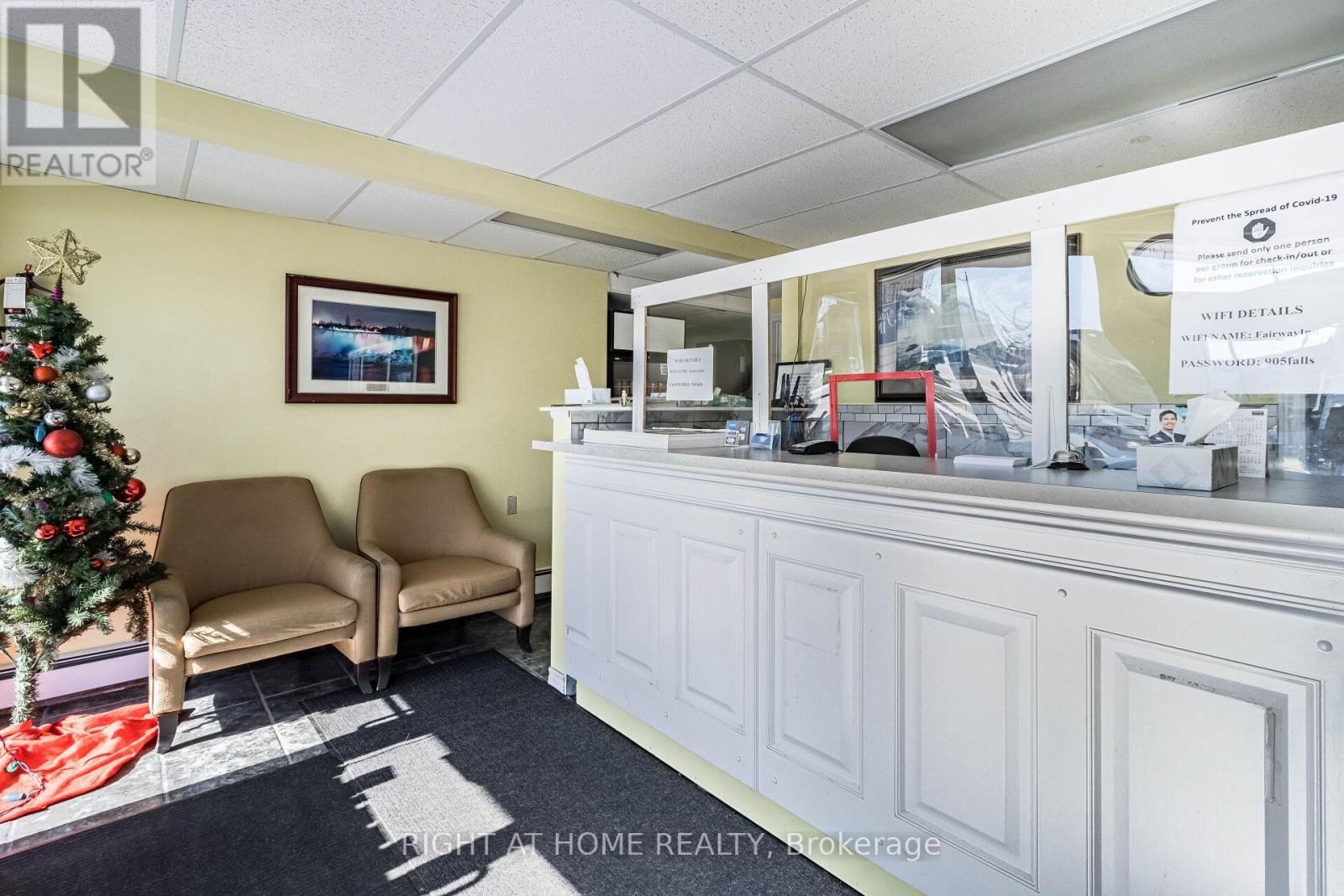 5958 FALLSVIEW BOULEVARD Image 26