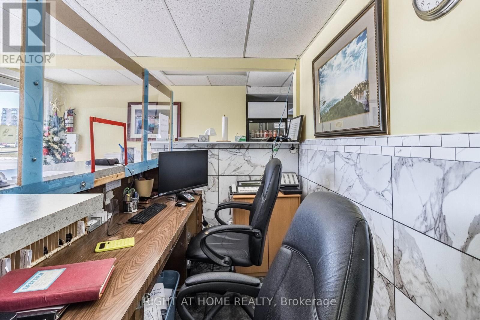 5958 FALLSVIEW BOULEVARD Image 5