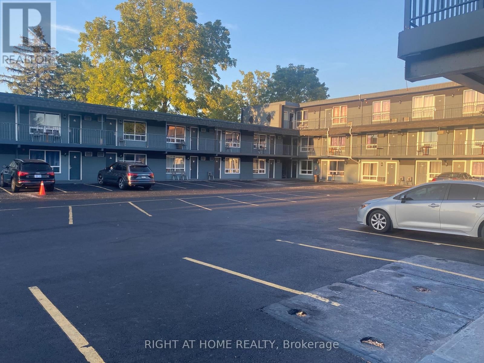 5958 FALLSVIEW BOULEVARD Image 6