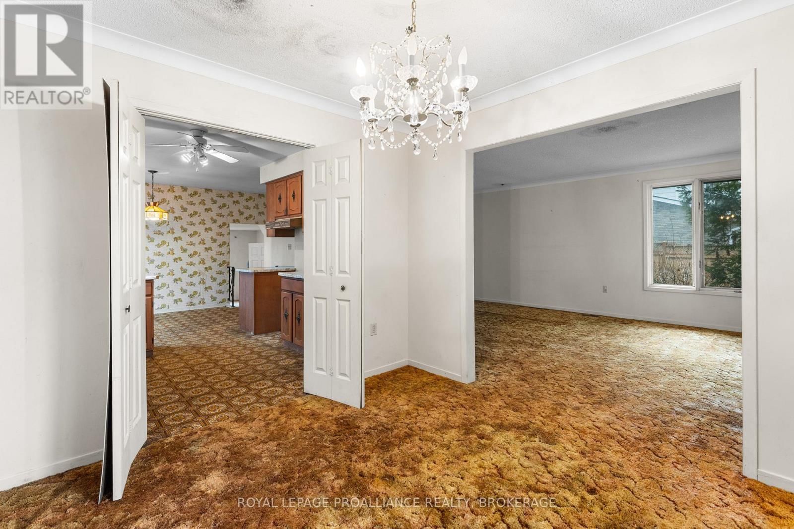 530 ROOSEVELT DRIVE Image 13