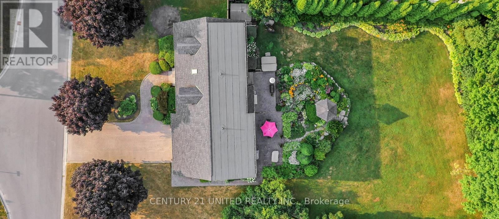 1656 CHAMPLAIN DRIVE Image 3