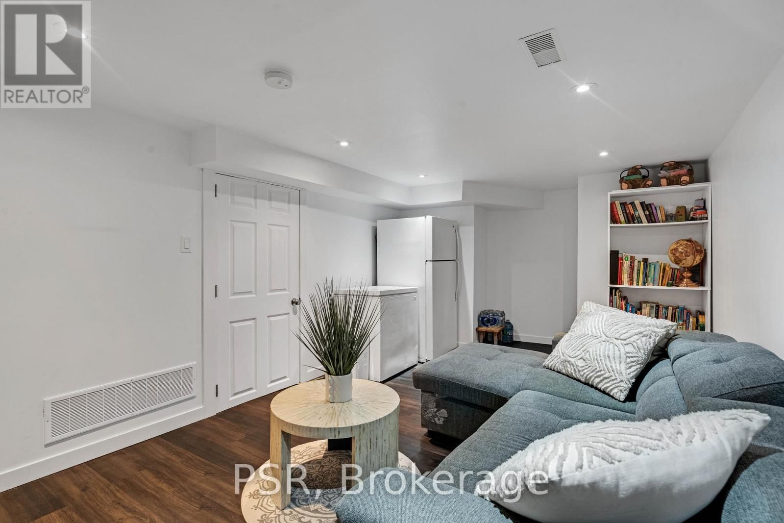 505 MAIN STREET EAST Image 32