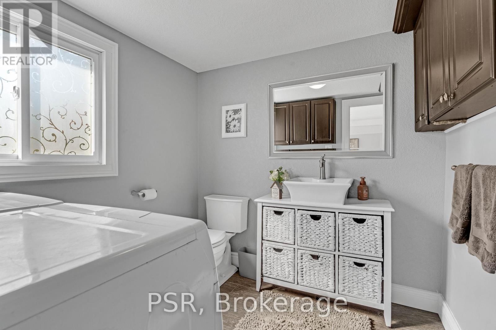 505 MAIN STREET EAST Image 33