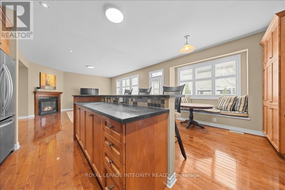 638 ROSEHILL AVENUE Image 21