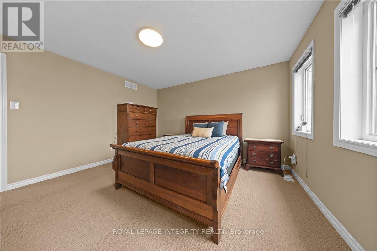 638 ROSEHILL AVENUE Image 26