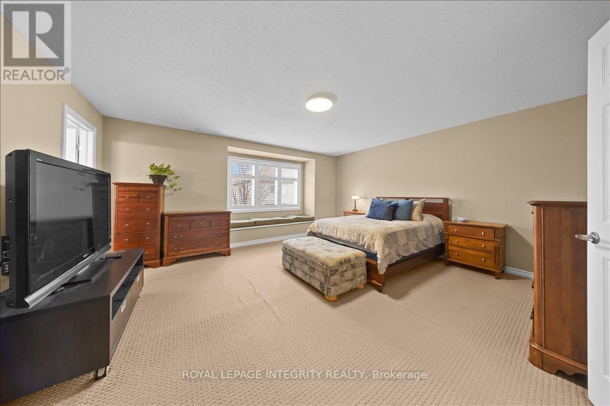 638 ROSEHILL AVENUE Image 29