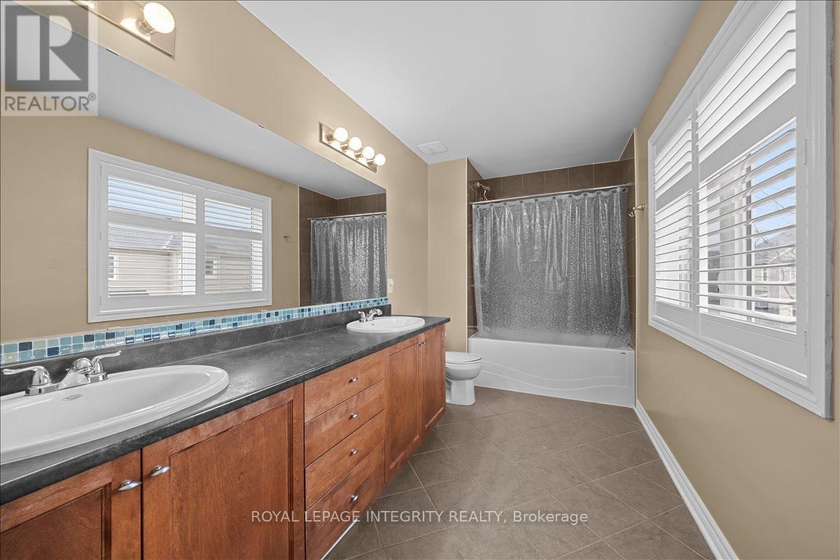 638 ROSEHILL AVENUE Image 31