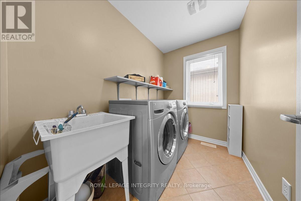 638 ROSEHILL AVENUE Image 35