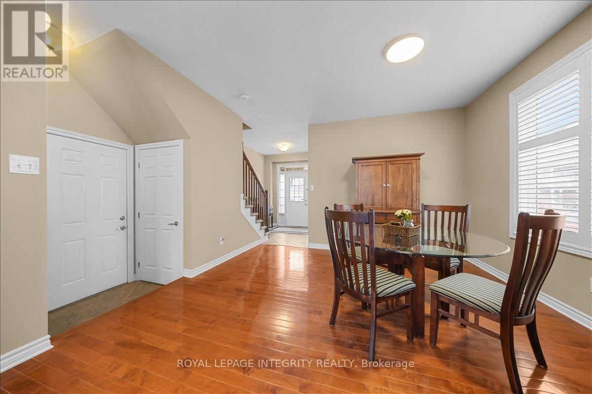 638 ROSEHILL AVENUE Image 8