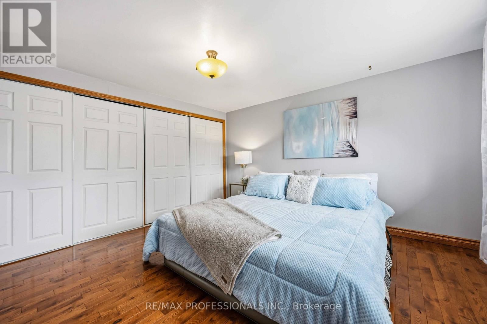 812 DANBURY CRESCENT Image 18