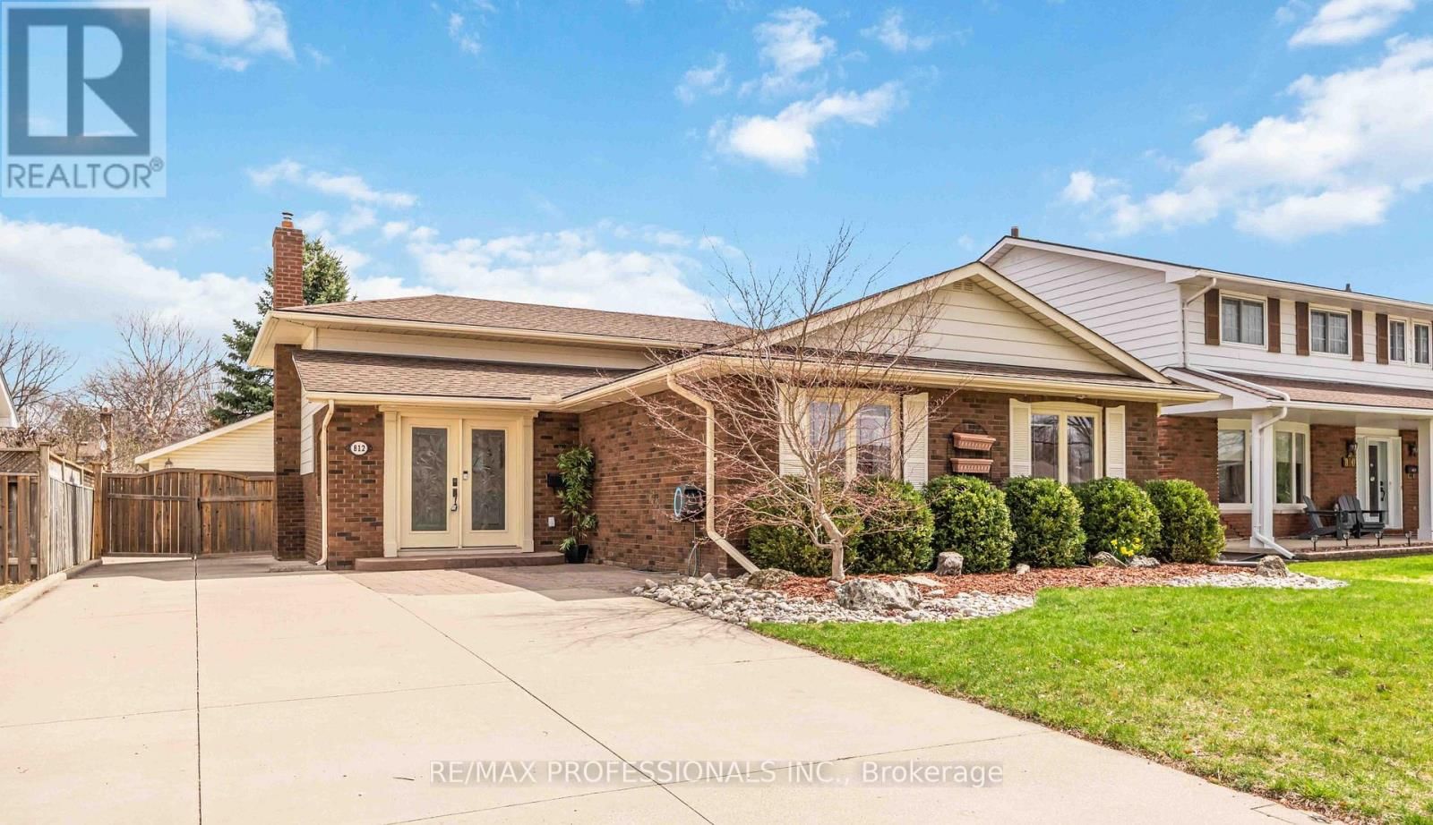 812 DANBURY CRESCENT Image 2