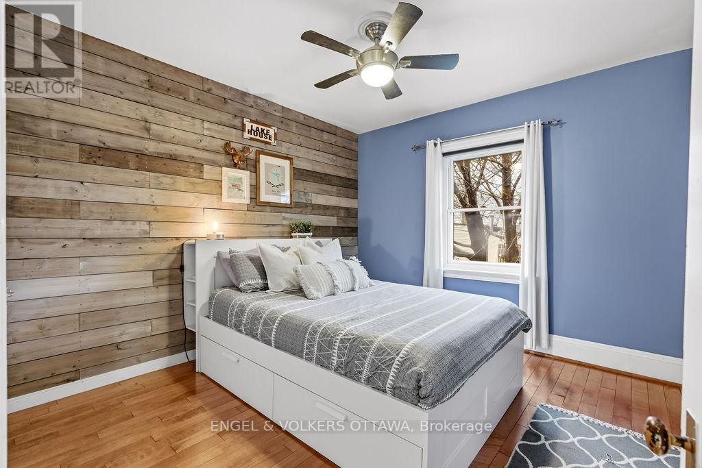 475 KENT STREET Image 19