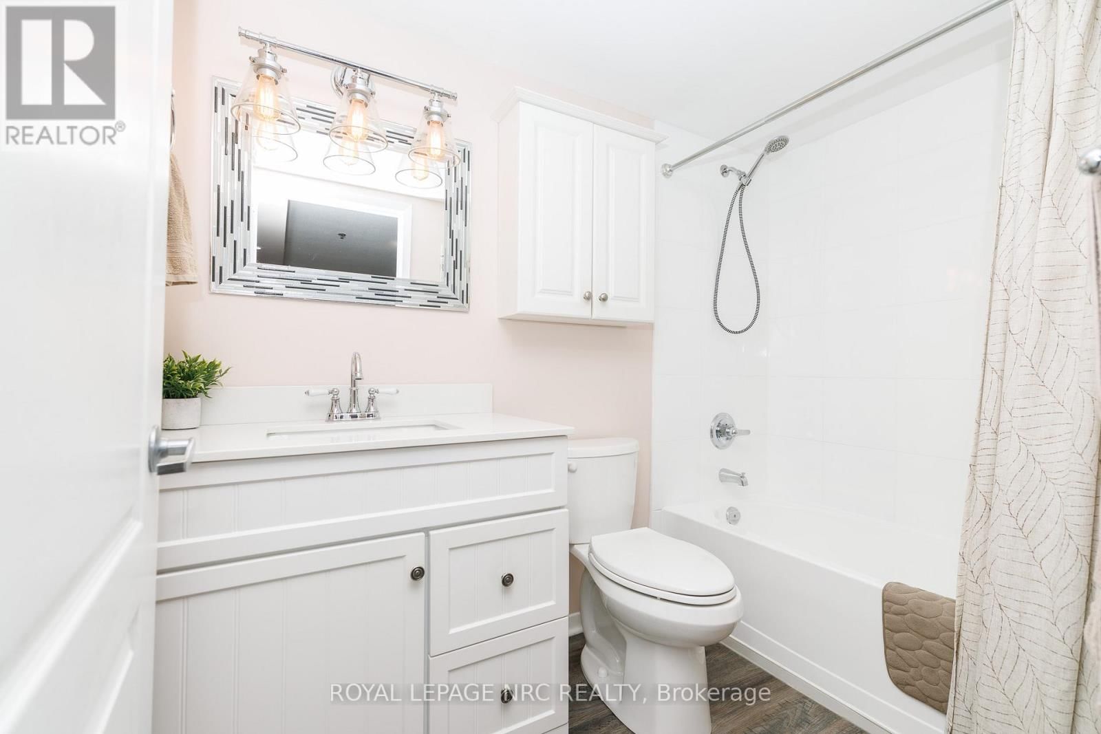 1209 - 330 PRINCE CHARLES DRIVE SOUTH Image 22