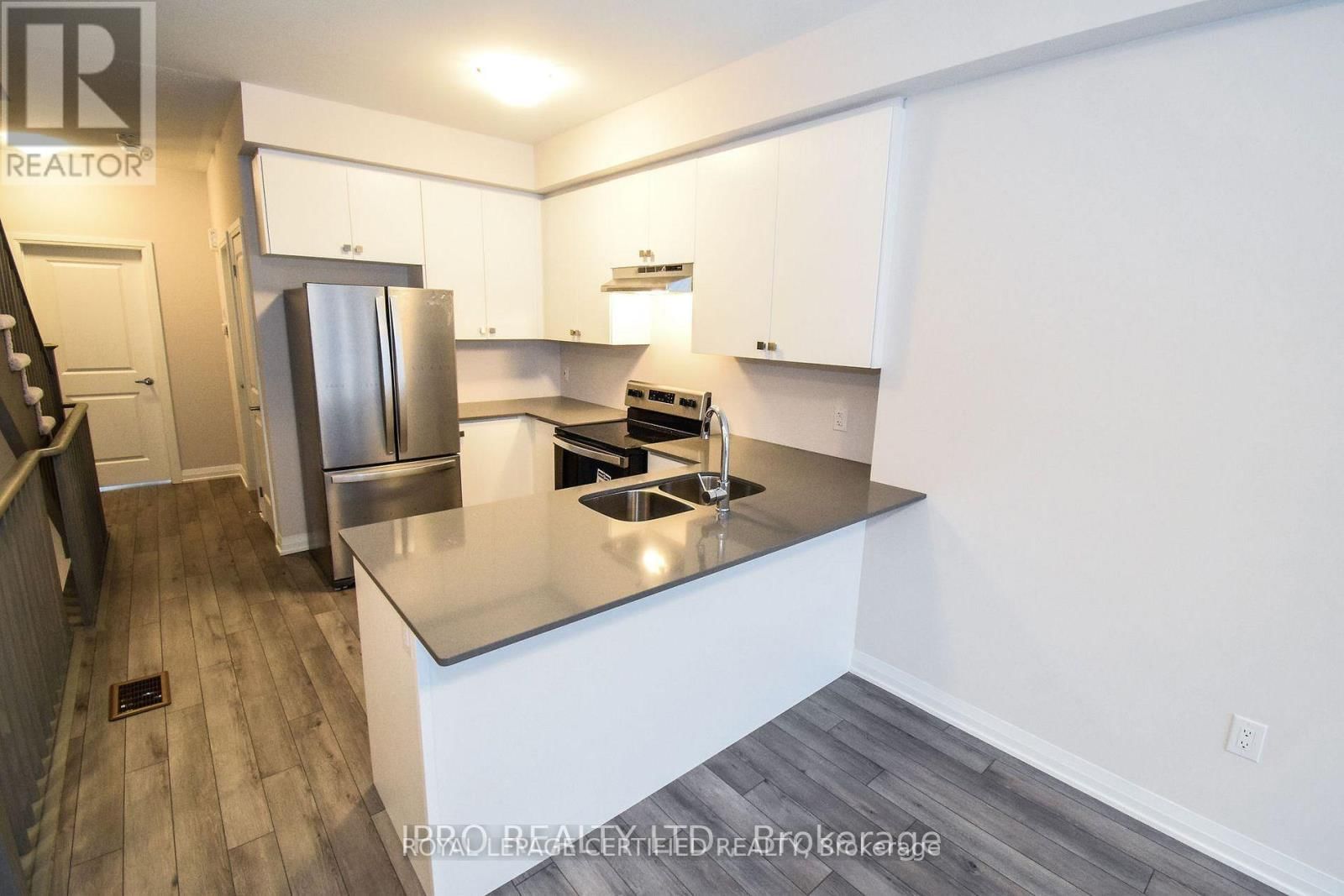 404 - 585 COLBORNE STREET EAST Image 12