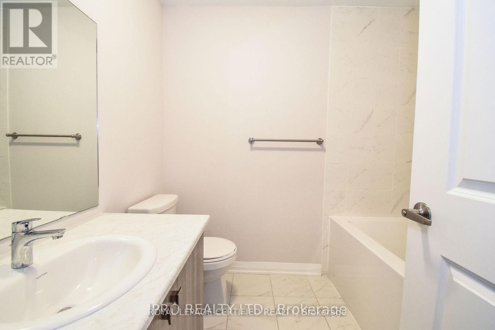 404 - 585 COLBORNE STREET EAST Image 16