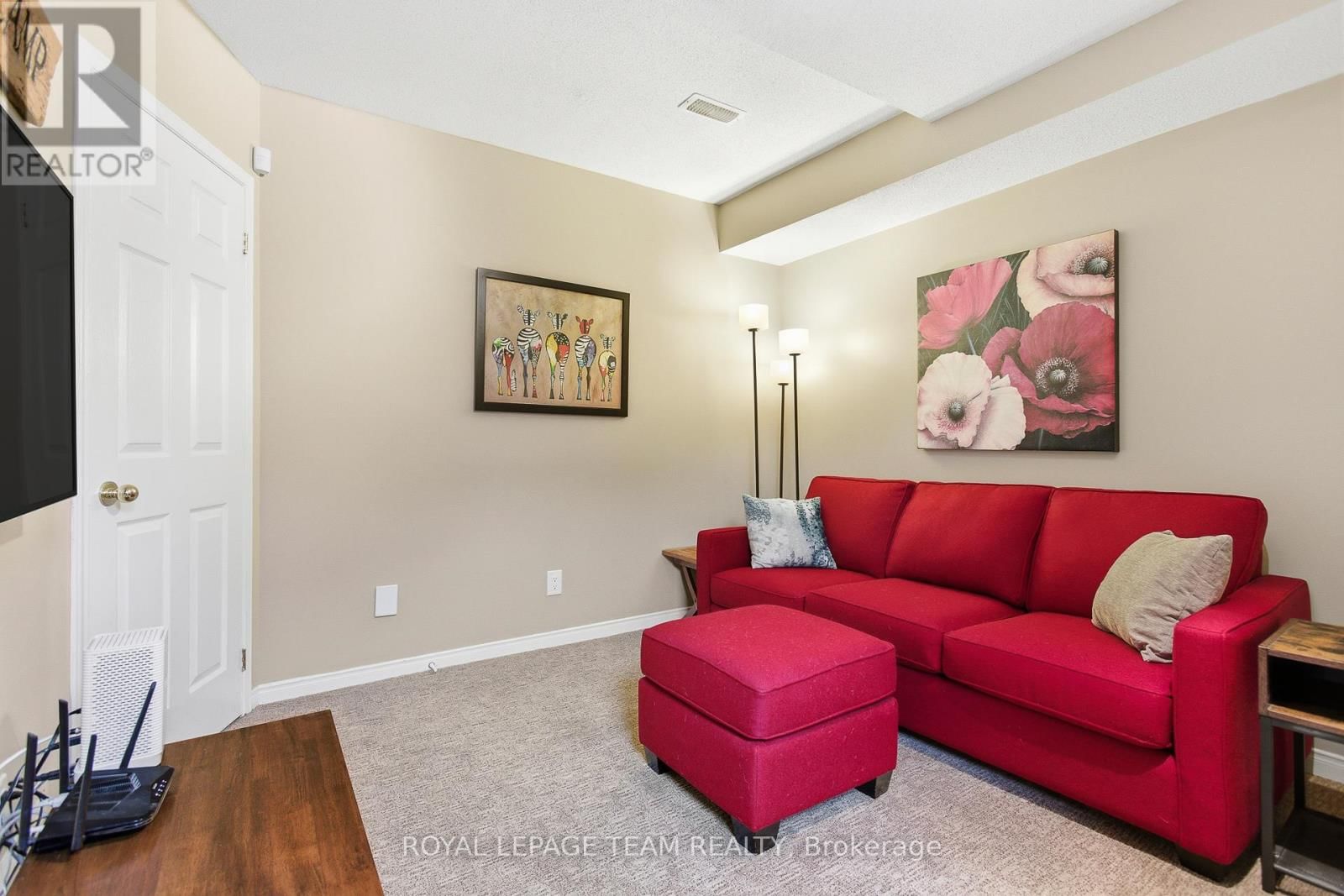 10 CORNERSTONE PRIVATE Image 26