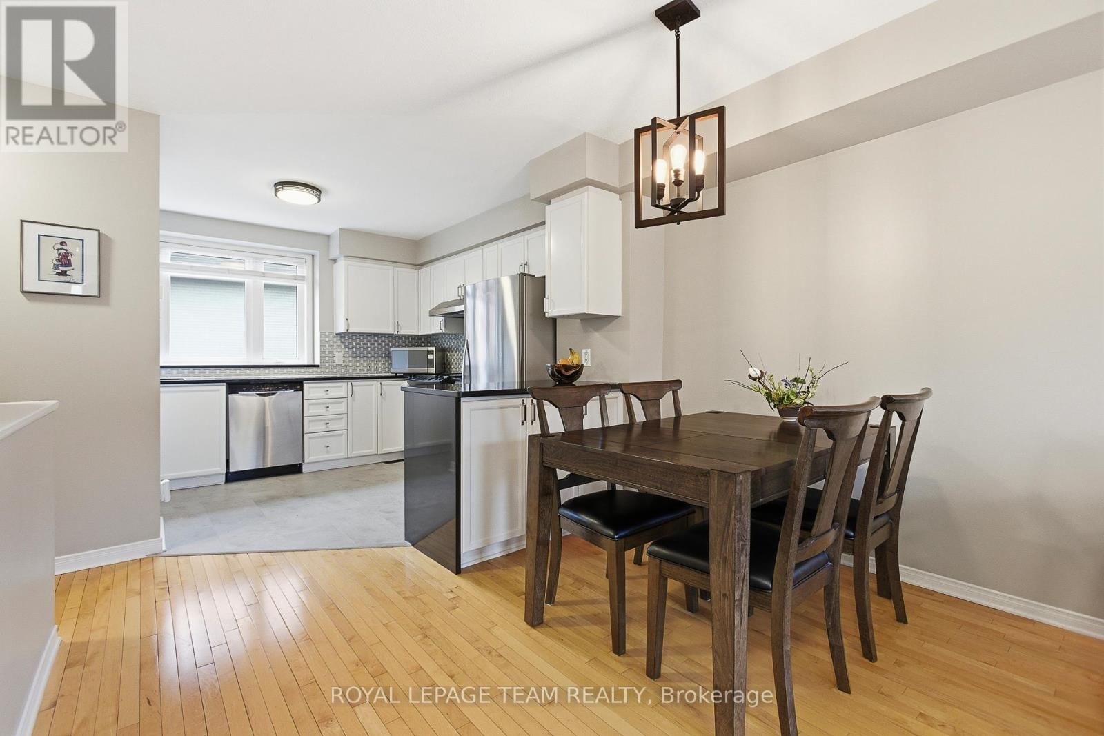 10 CORNERSTONE PRIVATE Image 9